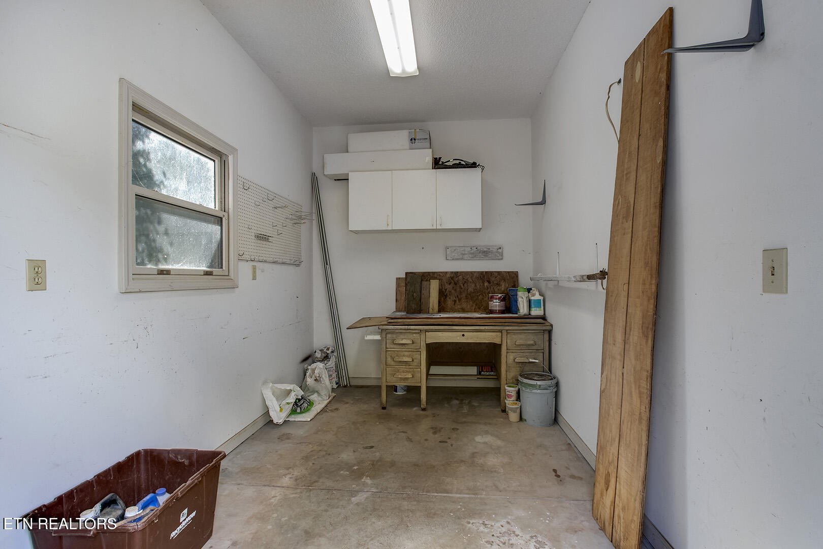 Loudon, Tennessee 37774, United States, 3 Bedrooms Bedrooms, ,2 BathroomsBathrooms,Residential,Pending,156314