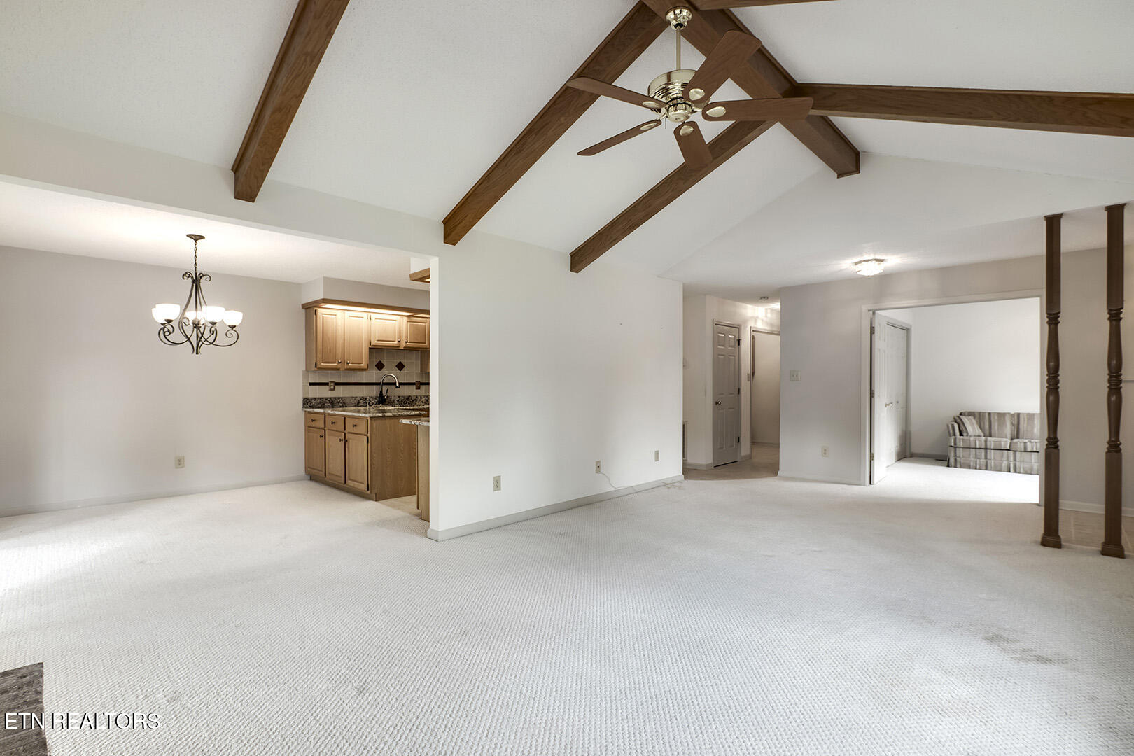 Loudon, Tennessee 37774, United States, 3 Bedrooms Bedrooms, ,2 BathroomsBathrooms,Residential,Pending,156314