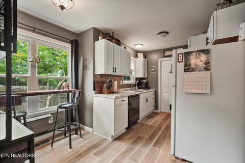 Tiny photo for 1409 Monroe Ave, Maryville, TN 37804 (MLS # 1340719)
