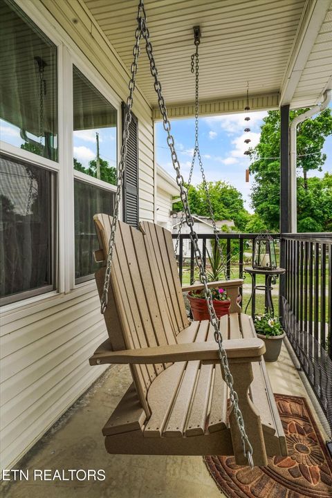 Tiny photo for 1409 Monroe Ave, Maryville, TN 37804 (MLS # 1340719)