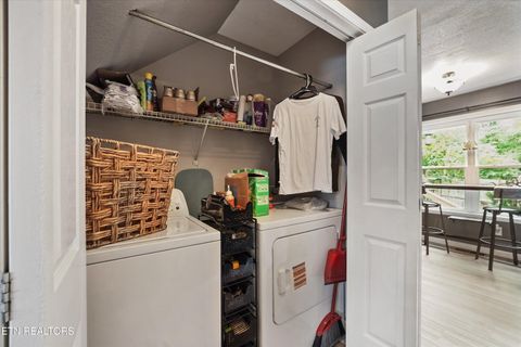 Tiny photo for 1409 Monroe Ave, Maryville, TN 37804 (MLS # 1340719)