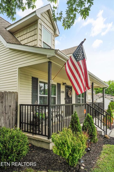Tiny photo for 1409 Monroe Ave, Maryville, TN 37804 (MLS # 1340719)