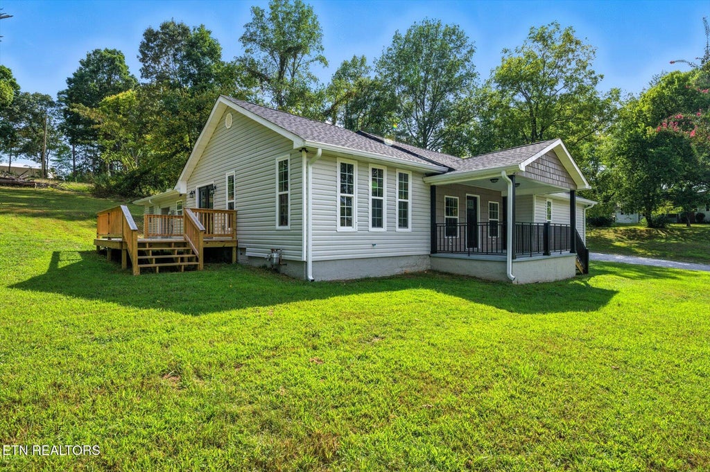 Photo of 1309 Summit St, Athens, TN 37303 (MLS # 1356465)