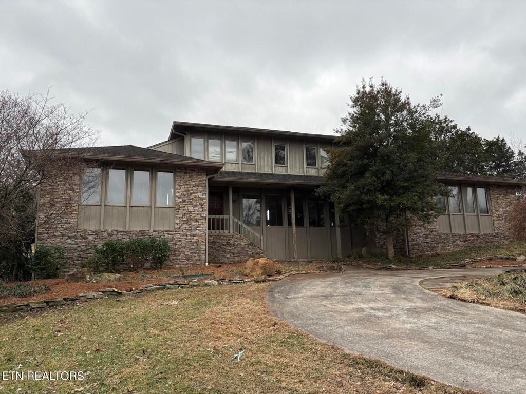 Photo of 458 E Fox Den Drive, Knoxville, TN 37934 (MLS # 1329890)