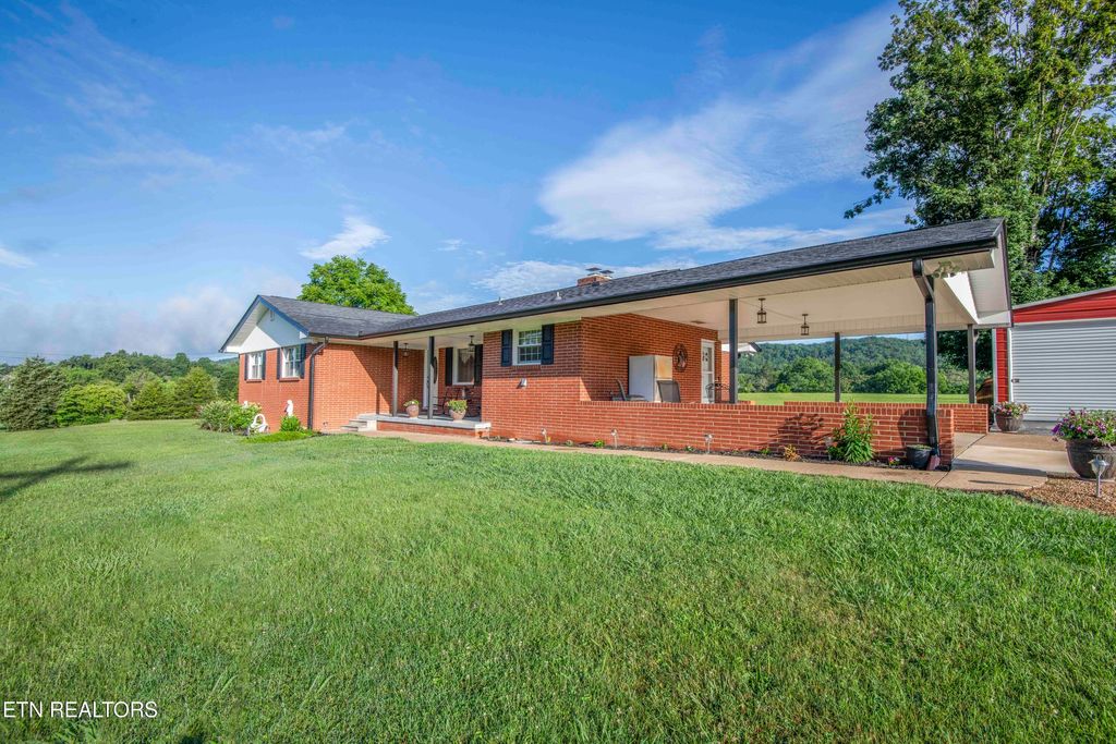 Photo of 506 Blockhouse Valley Rd, Clinton, TN 37716 (MLS # 1305130)