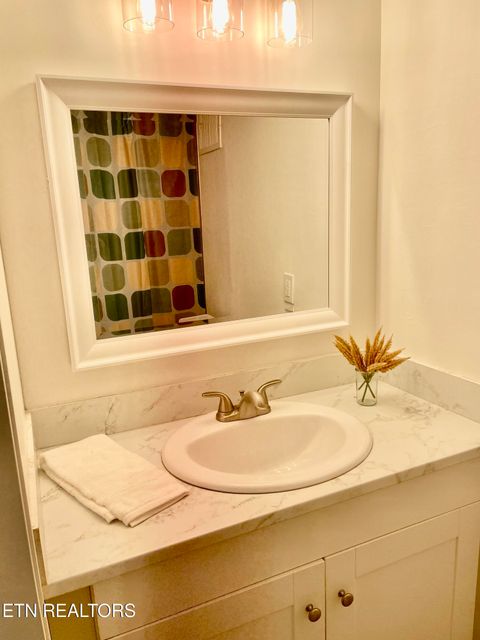 Tiny photo for 1700 Clinch Ave #221, Knoxville, TN 37916 (MLS # 1338082)