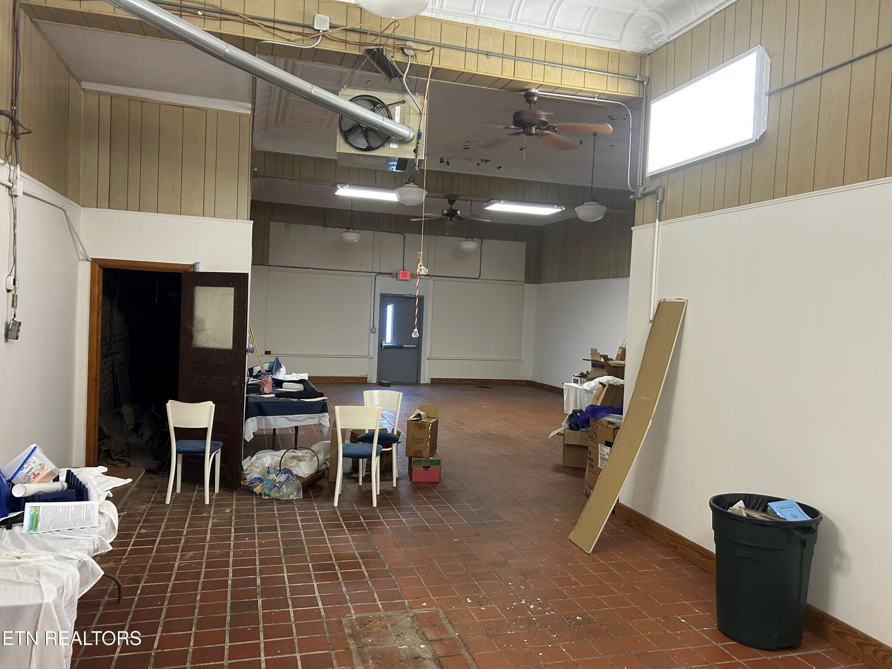 205 Hall St