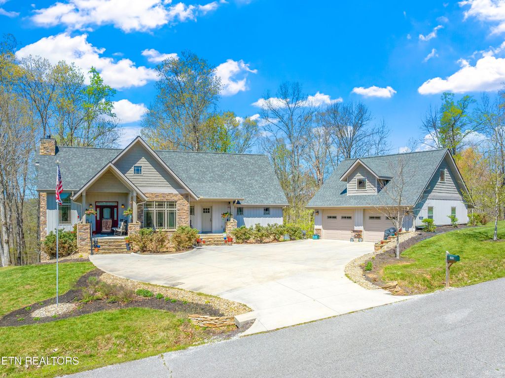Photo of 195 Kennedys Loop Loop, LaFollette, TN 37766 (MLS # 1340831)