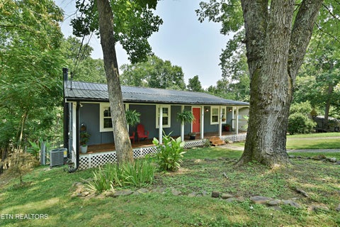 Tiny photo for 700 Lake Forest Drive, Lenoir City, TN 37772 (MLS # 1349784)