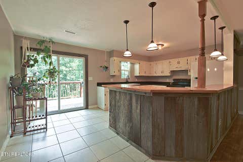 Tiny photo for 700 Lake Forest Drive, Lenoir City, TN 37772 (MLS # 1349784)