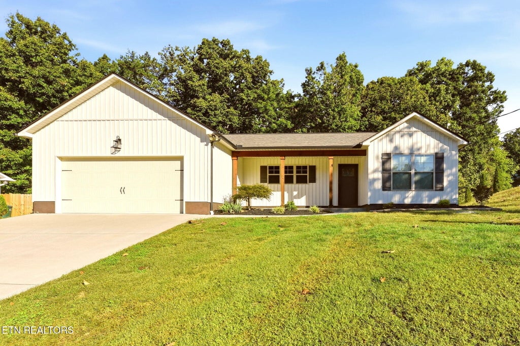 Photo of 168 Edgewood Drive, Powell, TN 37849 (MLS # 1359406)