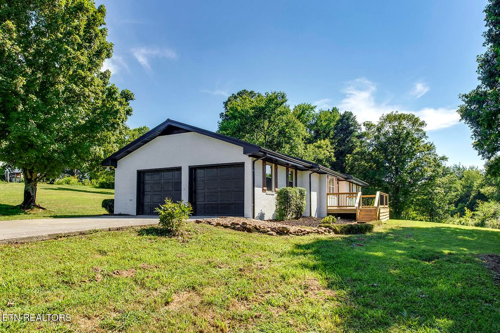 Photo of 1240 Centerpoint Rd Rd, Decatur, TN 37322 (MLS # 1307968)