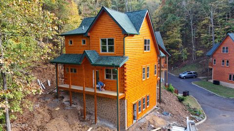 Photo of 2107 Valley Creek Way, Pigeon Forge, TN 37863 (MLS # 1319707)