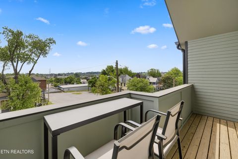 Tiny photo for 833 N 4Th Ave, Knoxville, TN 37917 (MLS # 1340350)