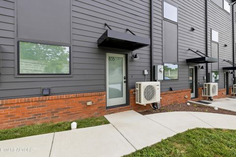 Tiny photo for 833 N 4Th Ave, Knoxville, TN 37917 (MLS # 1340350)