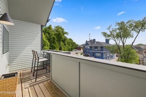 Tiny photo for 833 N 4Th Ave, Knoxville, TN 37917 (MLS # 1340350)