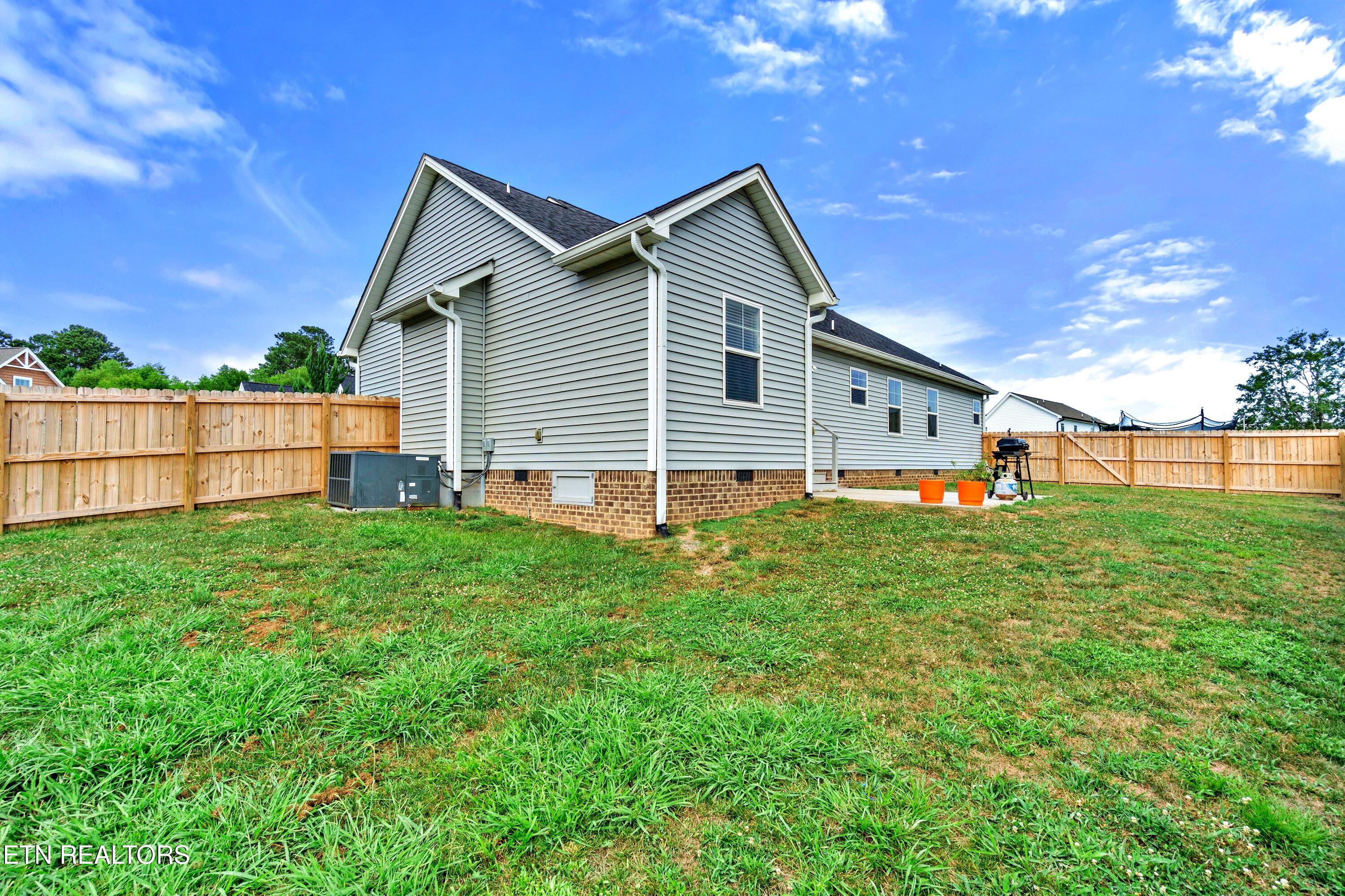 1353 Stone Creek Trail NW