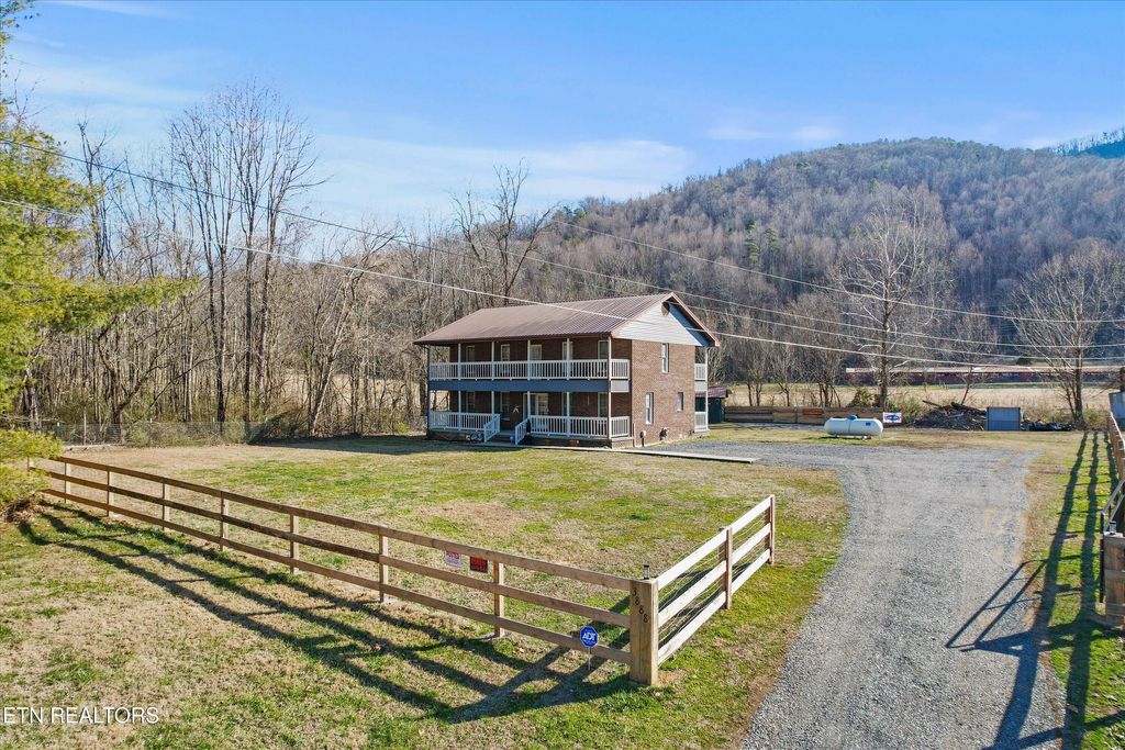 Photo of 3888 Cosby Hwy, Cosby, TN 37722 (MLS # 1327496)
