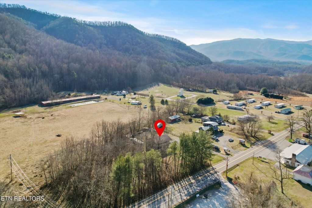 Photo of 3888 Cosby Hwy, Cosby, TN 37722 (MLS # 1327496)
