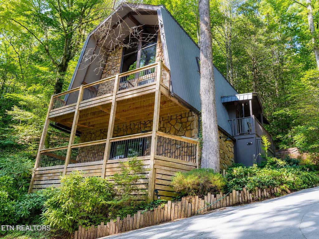 Photo of 6237 Old Walland Hwy, Walland, TN 37886 (MLS # 1346427)