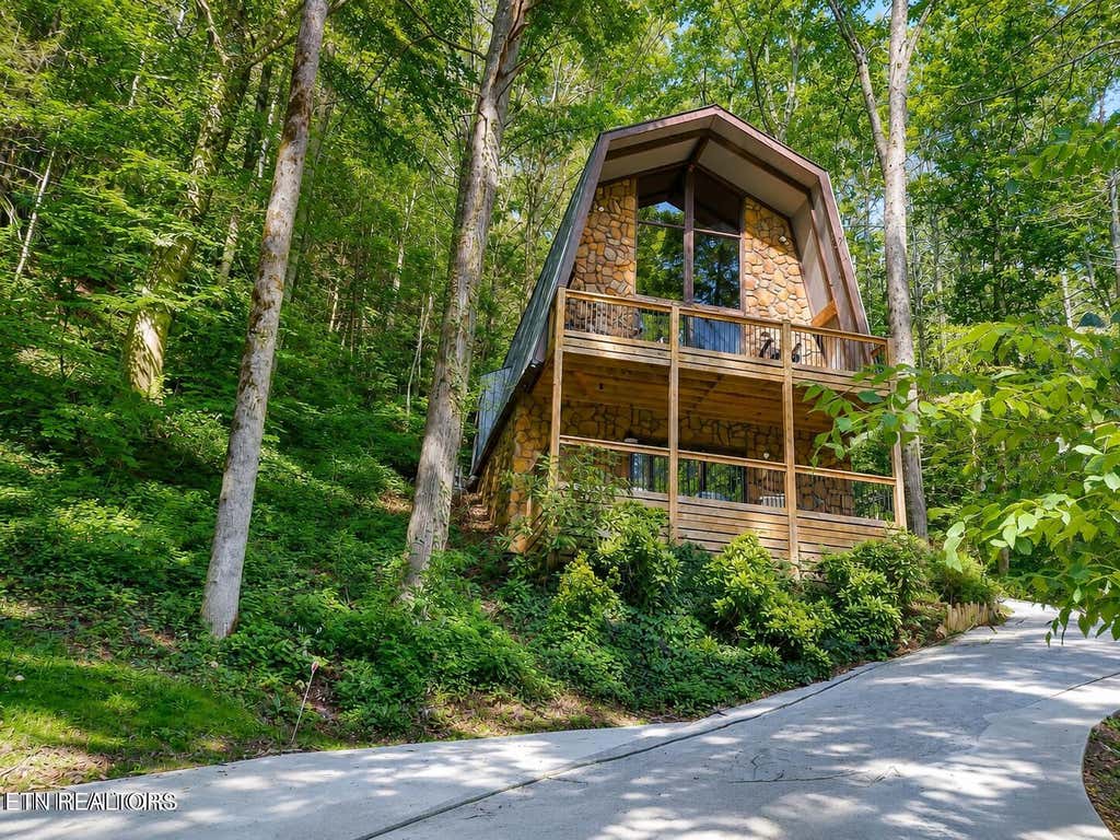 Photo of 6237 Old Walland Hwy, Walland, TN 37886 (MLS # 1346427)