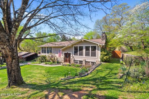 Photo of 1623 Hightop Tr, Knoxville, TN 37923 (MLS # 1336237)