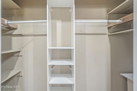 Tiny photo for 914 E Beaver Creek Drive, Knoxville, TN 37918 (MLS # 1324127)