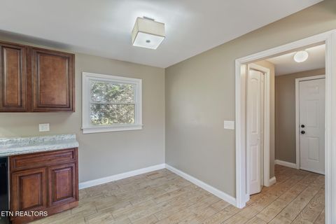 Tiny photo for 914 E Beaver Creek Drive, Knoxville, TN 37918 (MLS # 1324127)