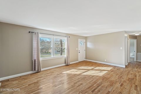 Tiny photo for 914 E Beaver Creek Drive, Knoxville, TN 37918 (MLS # 1324127)