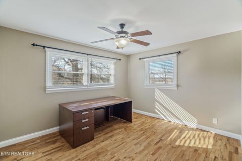 Tiny photo for 914 E Beaver Creek Drive, Knoxville, TN 37918 (MLS # 1324127)