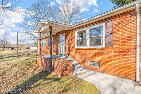 Tiny photo for 914 E Beaver Creek Drive, Knoxville, TN 37918 (MLS # 1324127)