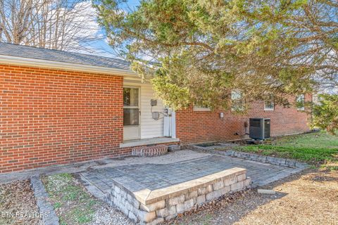 Tiny photo for 914 E Beaver Creek Drive, Knoxville, TN 37918 (MLS # 1324127)