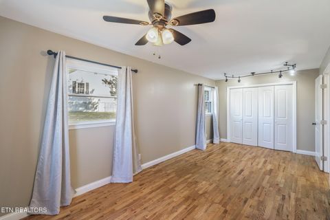 Tiny photo for 914 E Beaver Creek Drive, Knoxville, TN 37918 (MLS # 1324127)