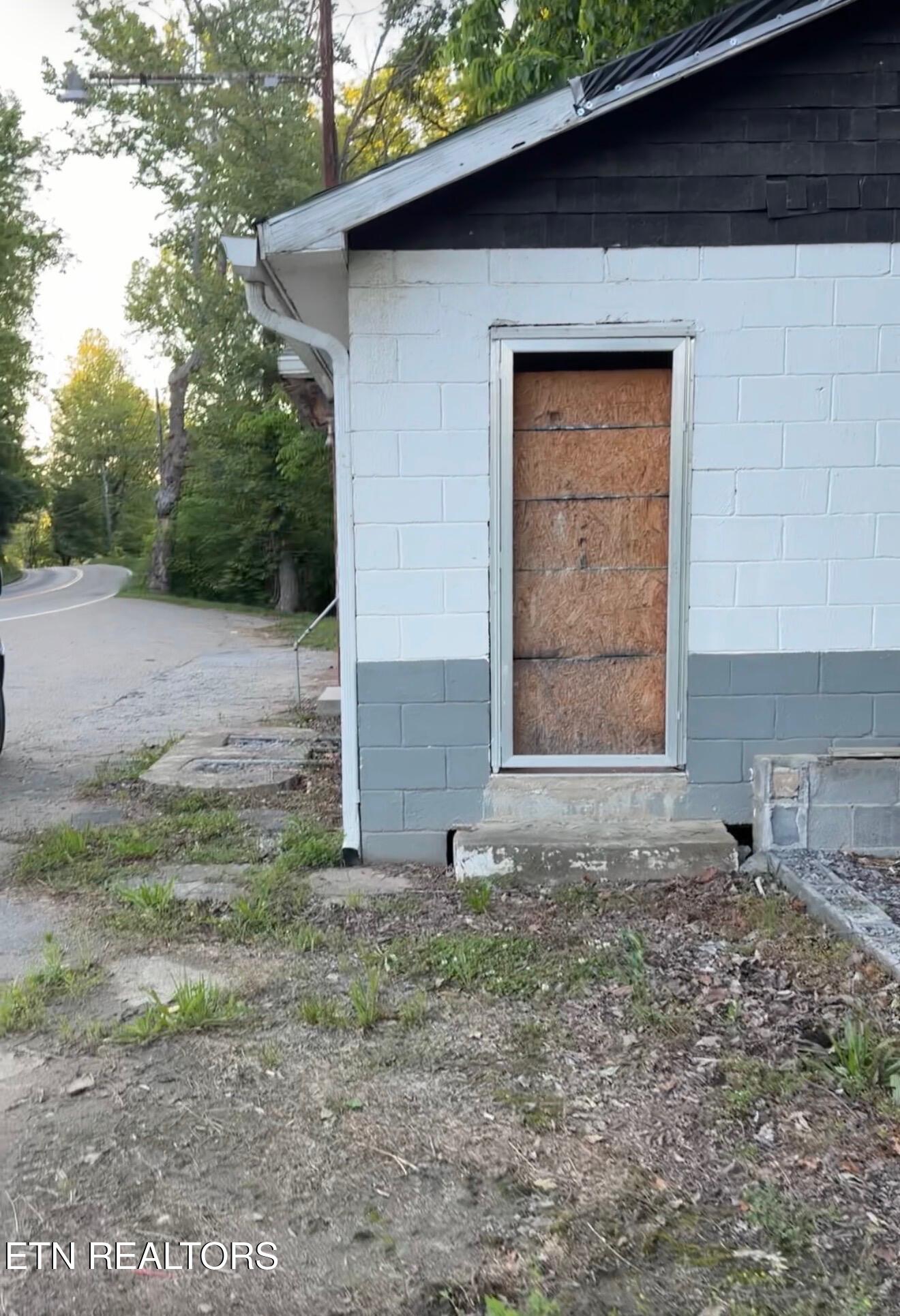 1280 Tennessee 73