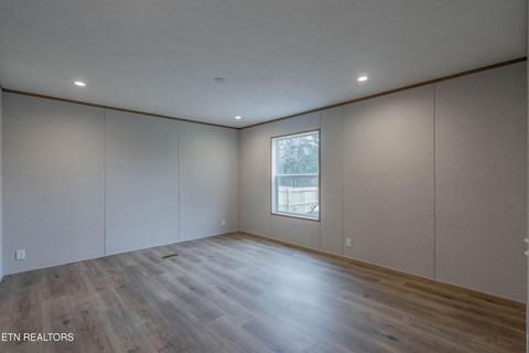 Tiny photo for 531 Greenwood St, Kingston, TN 37763 (MLS # 1331175)