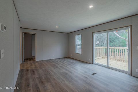 Tiny photo for 531 Greenwood St, Kingston, TN 37763 (MLS # 1331175)