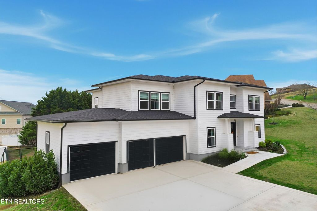 Photo of 3835 Shipwatch Lane, Knoxville, TN 37920 (MLS # 1324177)