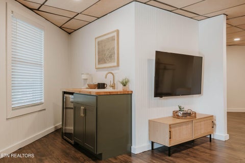 Tiny photo for 1068 E Foothills Drive, Gatlinburg, TN 37738 (MLS # 1357320)