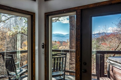 Tiny photo for 1068 E Foothills Drive, Gatlinburg, TN 37738 (MLS # 1357320)