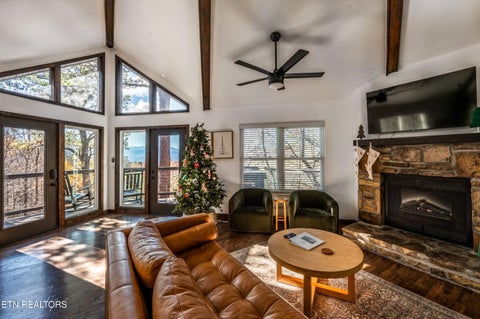 Tiny photo for 1068 E Foothills Drive, Gatlinburg, TN 37738 (MLS # 1357320)
