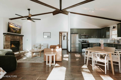 Tiny photo for 1068 E Foothills Drive, Gatlinburg, TN 37738 (MLS # 1357320)