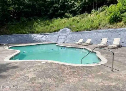 Tiny photo for 1068 E Foothills Drive, Gatlinburg, TN 37738 (MLS # 1357320)