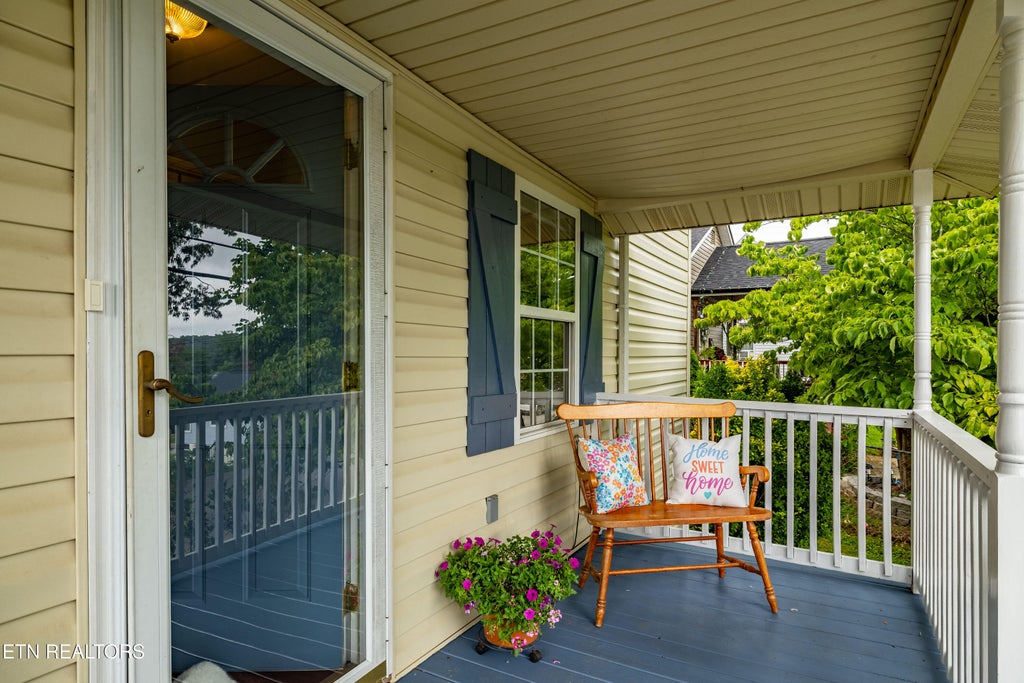 Photo of 706 N C St, Lenoir City, TN 37771 (MLS # 1349094)