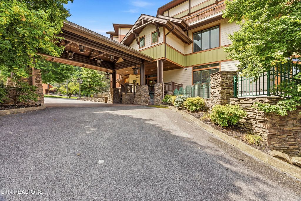 Photo of 215 Woliss Lane #UNIT 407, Gatlinburg, TN 37738 (MLS # 1347543)