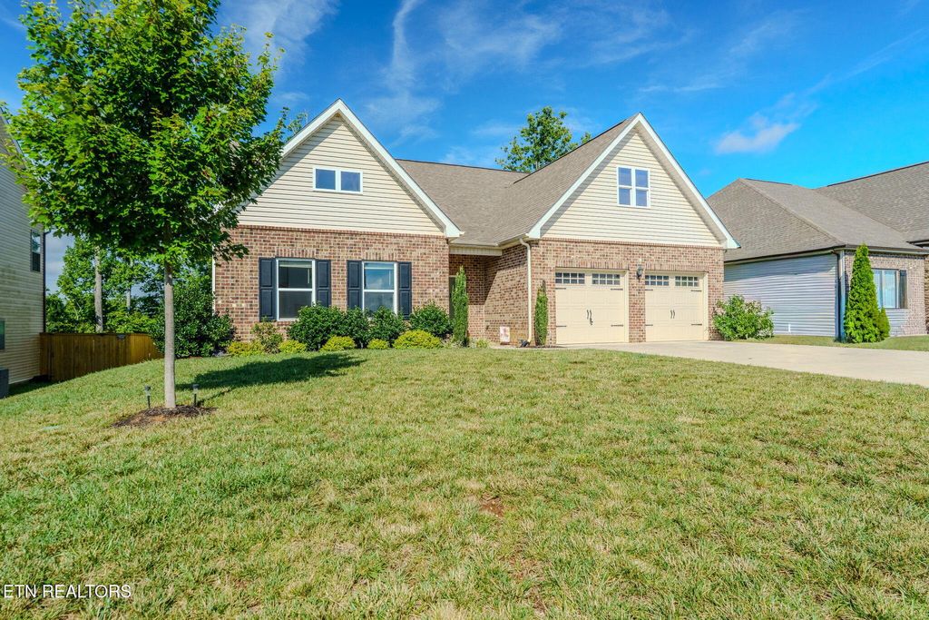Photo of 284 Aspen Drive, Lenoir City, TN 37771 (MLS # 1348458)