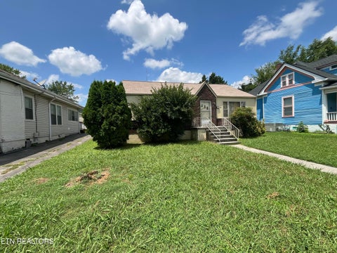 Tiny photo for 929 Chickamauga Ave, Knoxville, TN 37917 (MLS # 1354778)