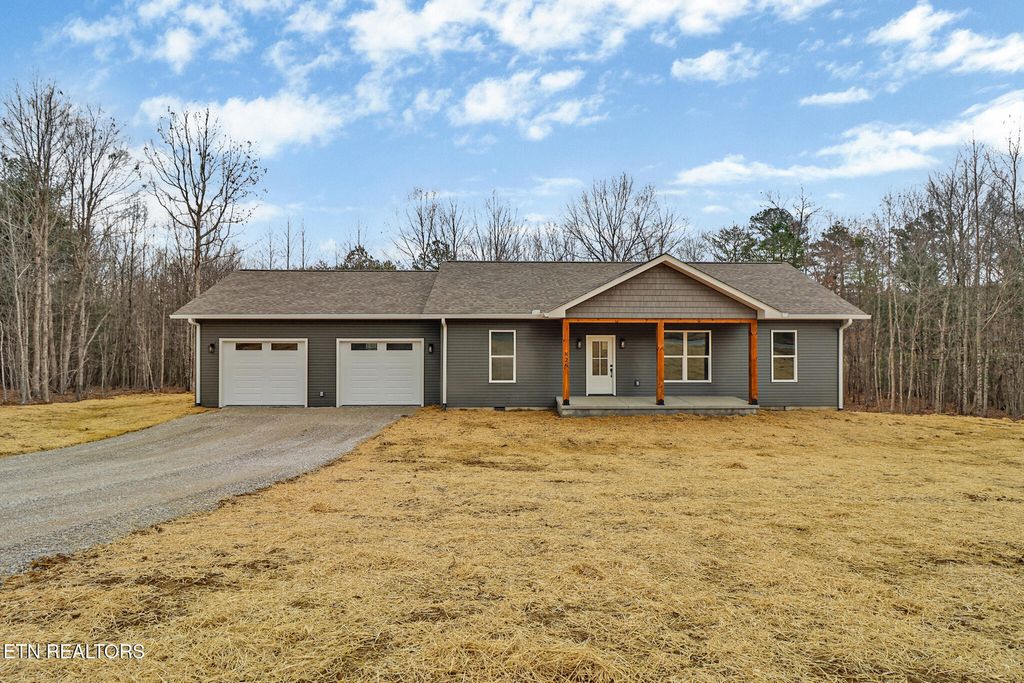 Photo of 826 Dulog Tr, Jamestown, TN 38556 (MLS # 1330060)