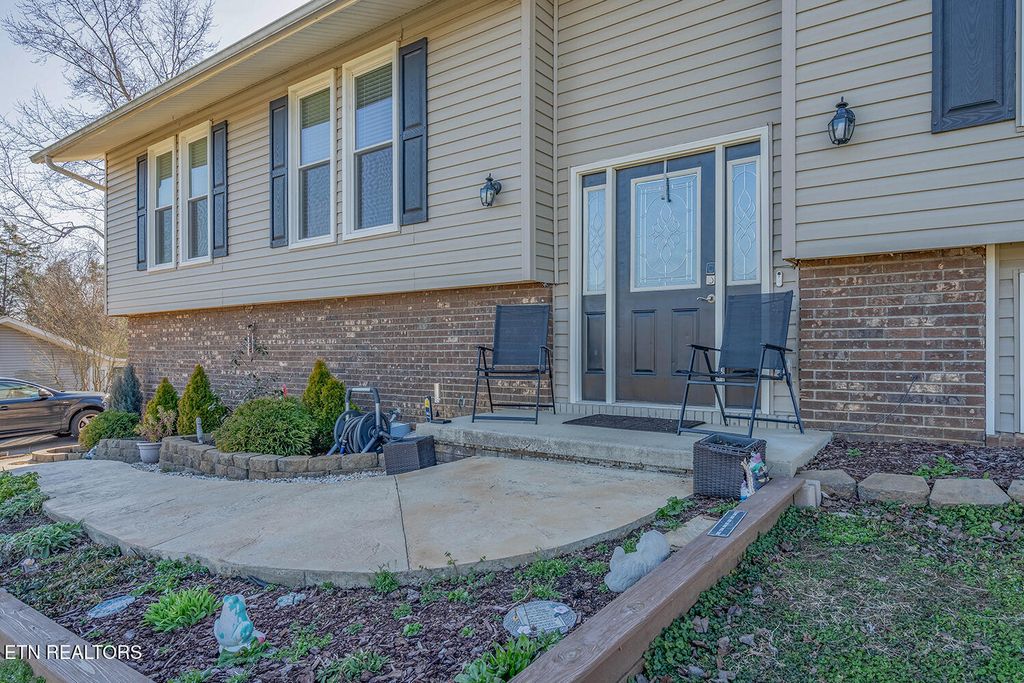 Photo of 1105 Venido Drive, Knoxville, TN 37932 (MLS # 1330819)