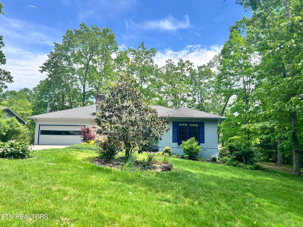 Photo of 124 Canterbury Drive, Crossville, TN 38558 (MLS # 1293658)