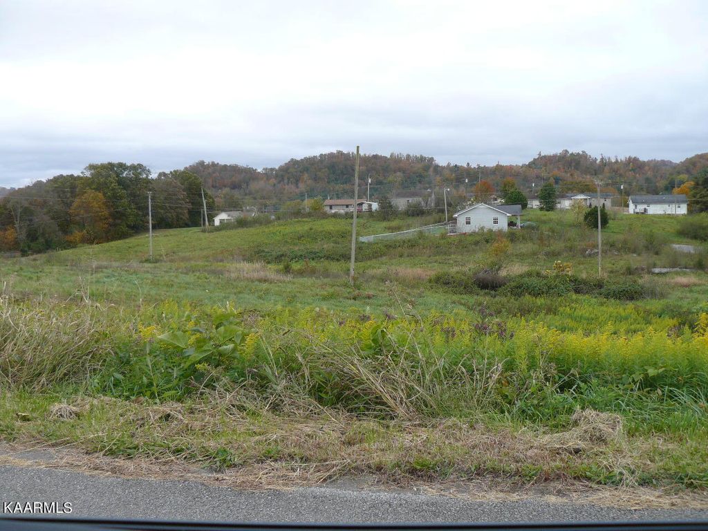 Photo of Jean Woods Circle, Tazewell, TN 37879 (MLS # 1214133)